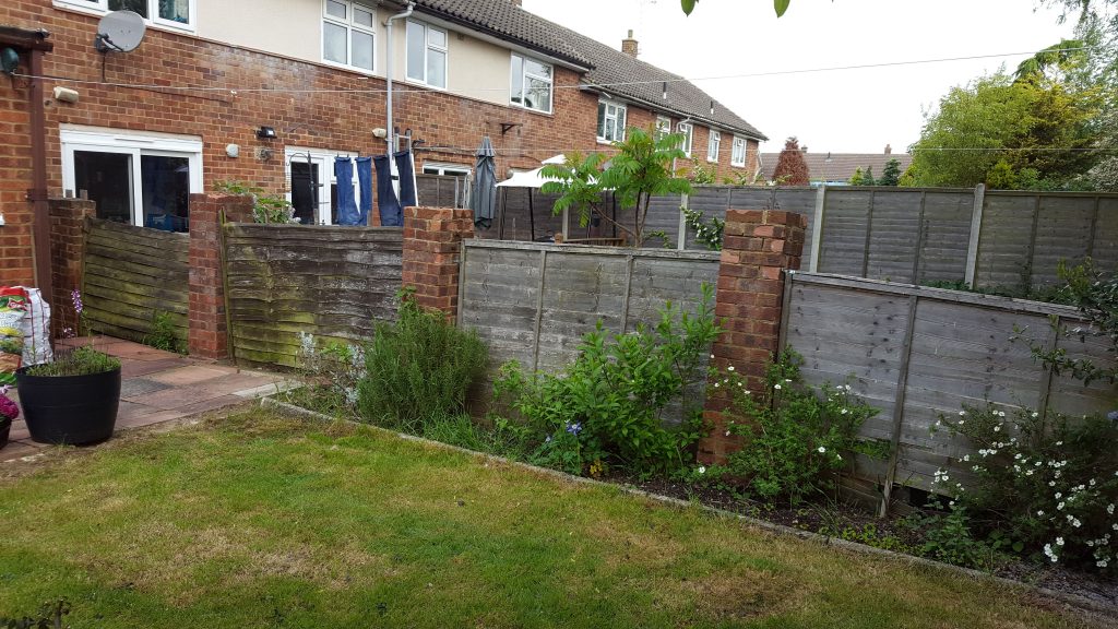 left-hand-side-fence-pottersfield-before